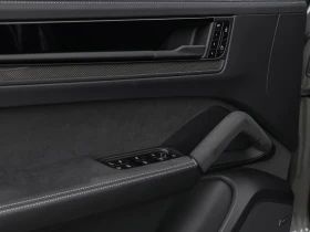 Обява за продажба на Porsche Cayenne TURBO E-HYBRID/GT PAKET/CERAMIC/CARBON/BOSE/360/   ~ 218 376 EUR - изображение 8