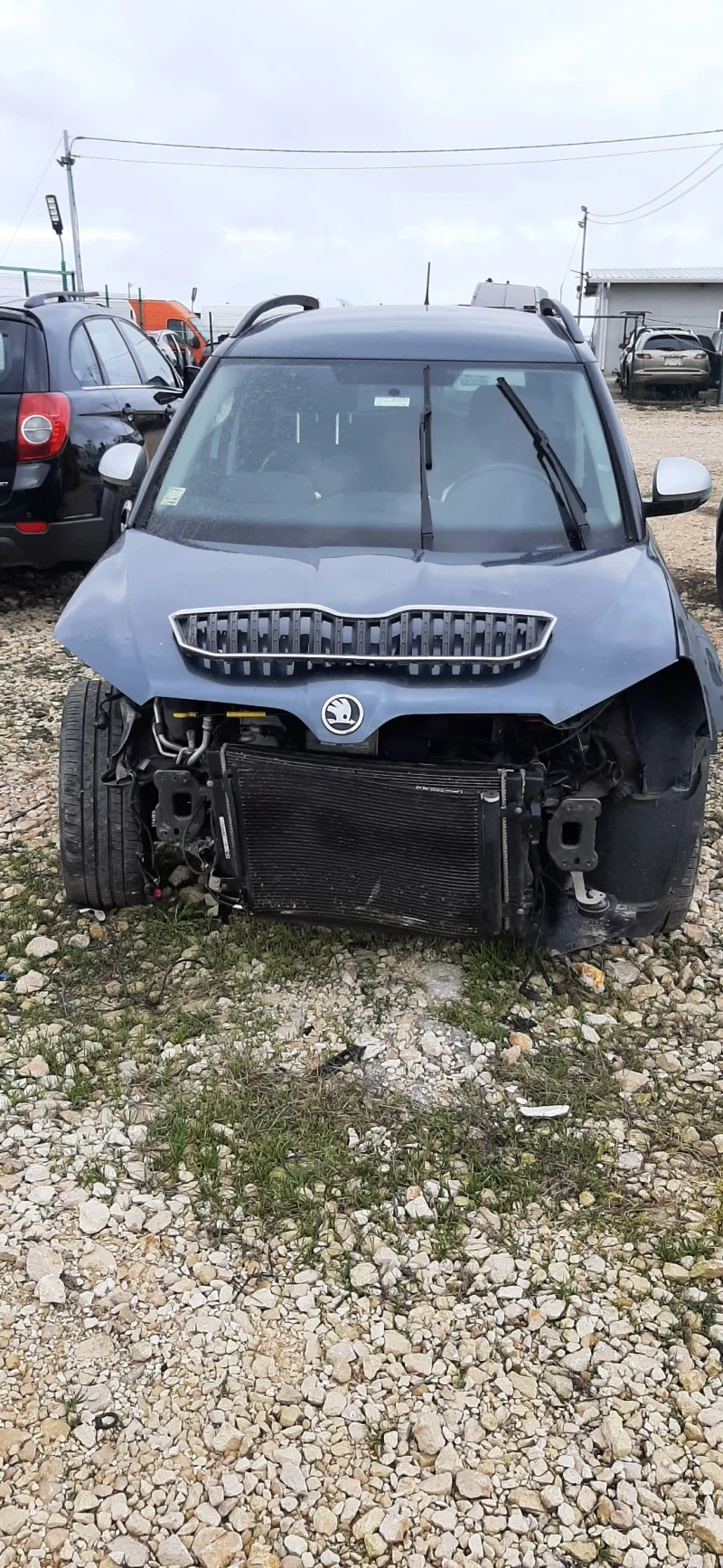 Skoda Yeti 1.4i, снимка 4 - Автомобили и джипове - 39328250