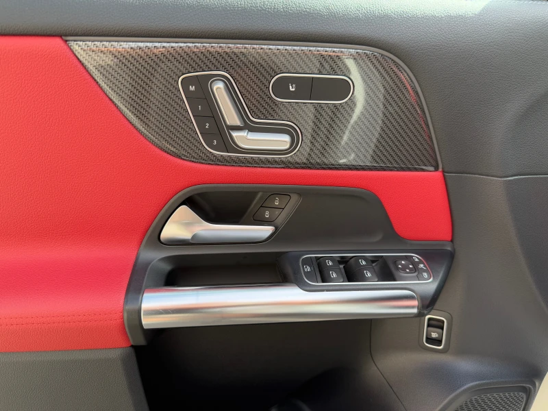 Mercedes-Benz GLA 250 4matic AMG, снимка 8 - Автомобили и джипове - 52498326