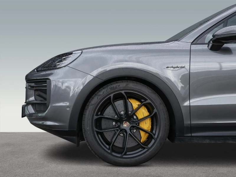 Porsche Cayenne TURBO E-HYBRID/GT PAKET/CERAMIC/CARBON/BOSE/360/  , снимка 4 - Автомобили и джипове - 51908226