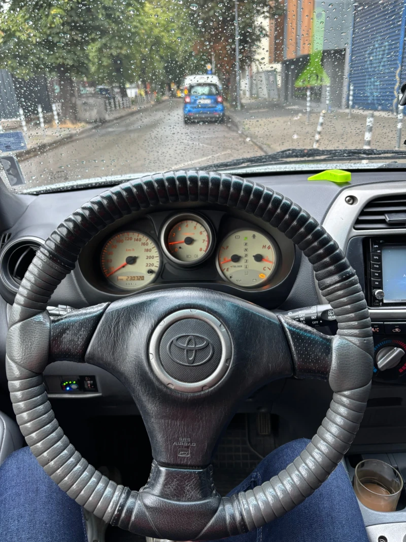 Toyota Rav4, снимка 17 - Автомобили и джипове - 52706225