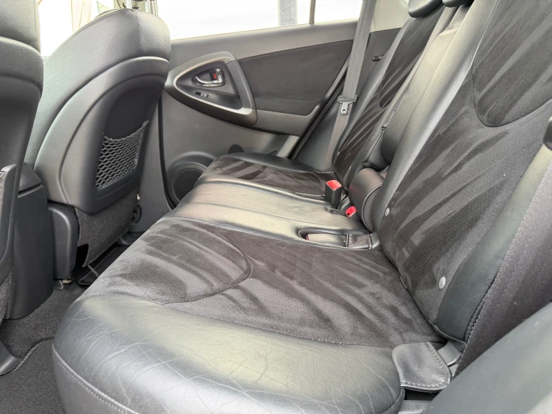 Toyota Rav4 138000км, Италия, автомат, кожа, 150к.с, снимка 11 - Автомобили и джипове - 53556298