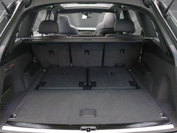 Audi SQ7 4.0 TFSI Quattro = Black Optic= 7 Seats Гаранция - изображение 10