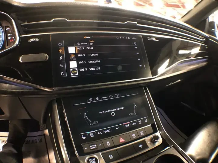 Audi Q8 55TFSI* S* LINE* MATRIX* ОБДУХВАНЕ* ДИСТРОНИК* 360, снимка 11 - Автомобили и джипове - 54445188