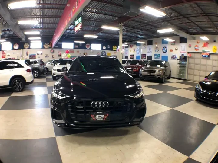 Audi Q8 55TFSI* S* LINE* MATRIX* ОБДУХВАНЕ* ДИСТРОНИК* 360, снимка 5 - Автомобили и джипове - 54445188