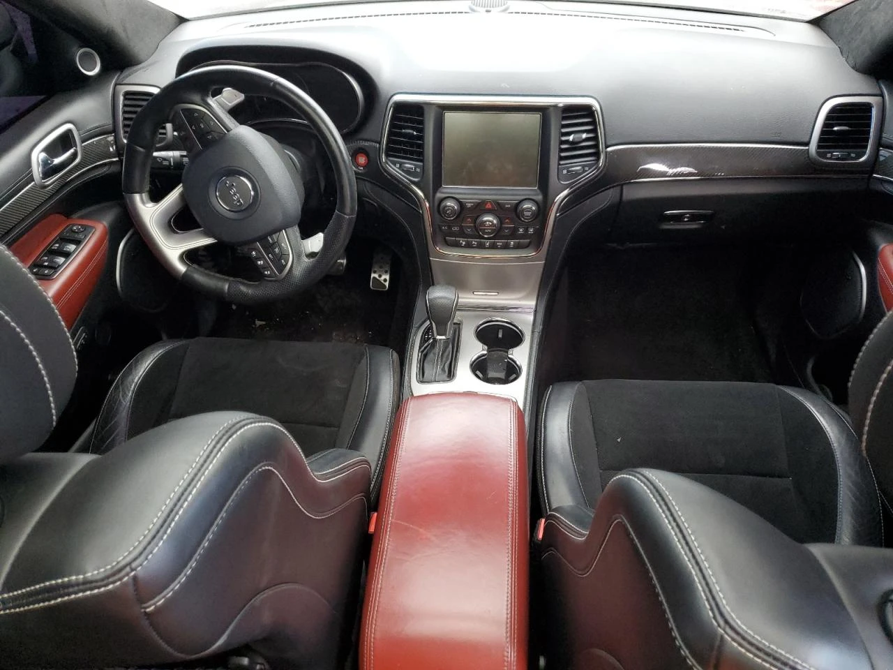 Jeep Grand cherokee SRT 6.4* PANO* ПОДГРЕВ* ОБДУХВ* LANEASSIST - изображение 8