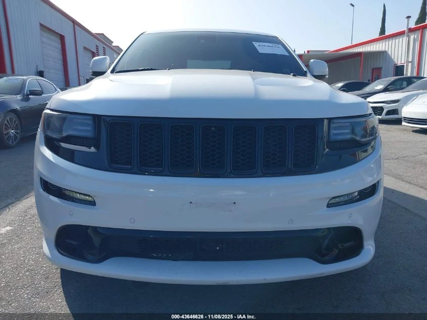 Jeep Grand cherokee 6.4L V-8 , 475HP 4X4 Drive - изображение 4