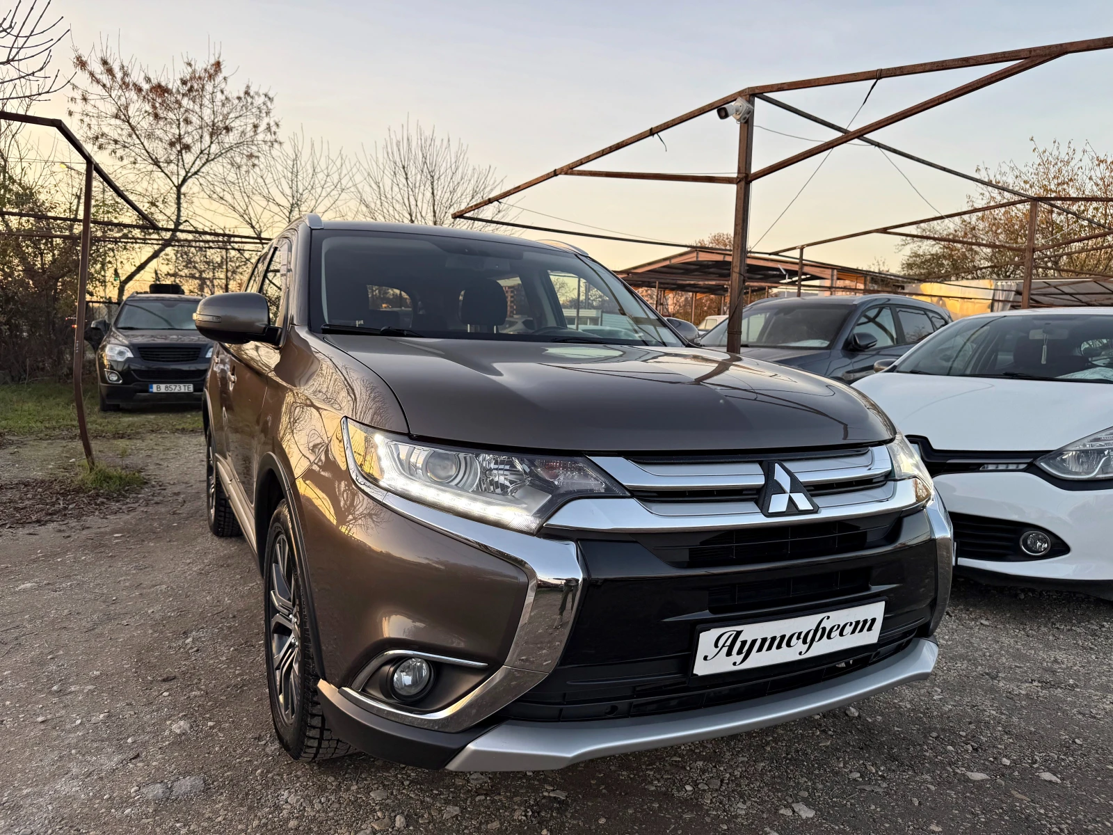 Mitsubishi Outlander 2.2D КАМЕРА 6+ 1 2016 г.Сервизна история 183000 км - изображение 2