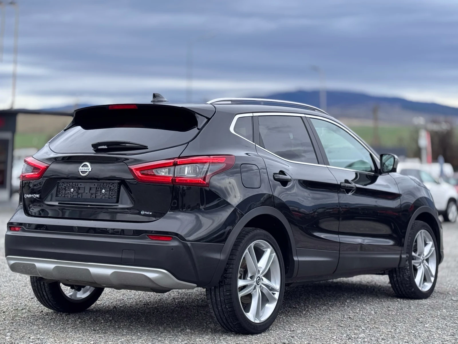 Nissan Qashqai Tekna 160к.с.  360камери Euro6D автомат - изображение 4