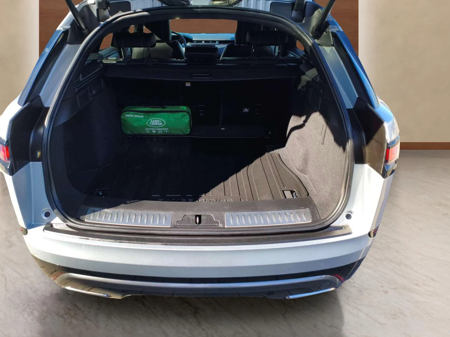 Land Rover Range Rover Velar 3.0, снимка 12 - Автомобили и джипове - 53714547