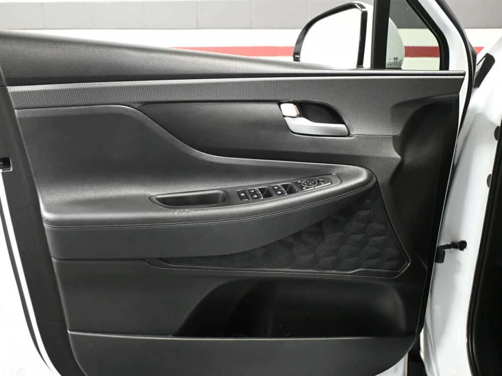 Hyundai Santa fe * Heated Seats Apple Carplay Adaptive Cruise * CAR, снимка 9 - Автомобили и джипове - 53904471