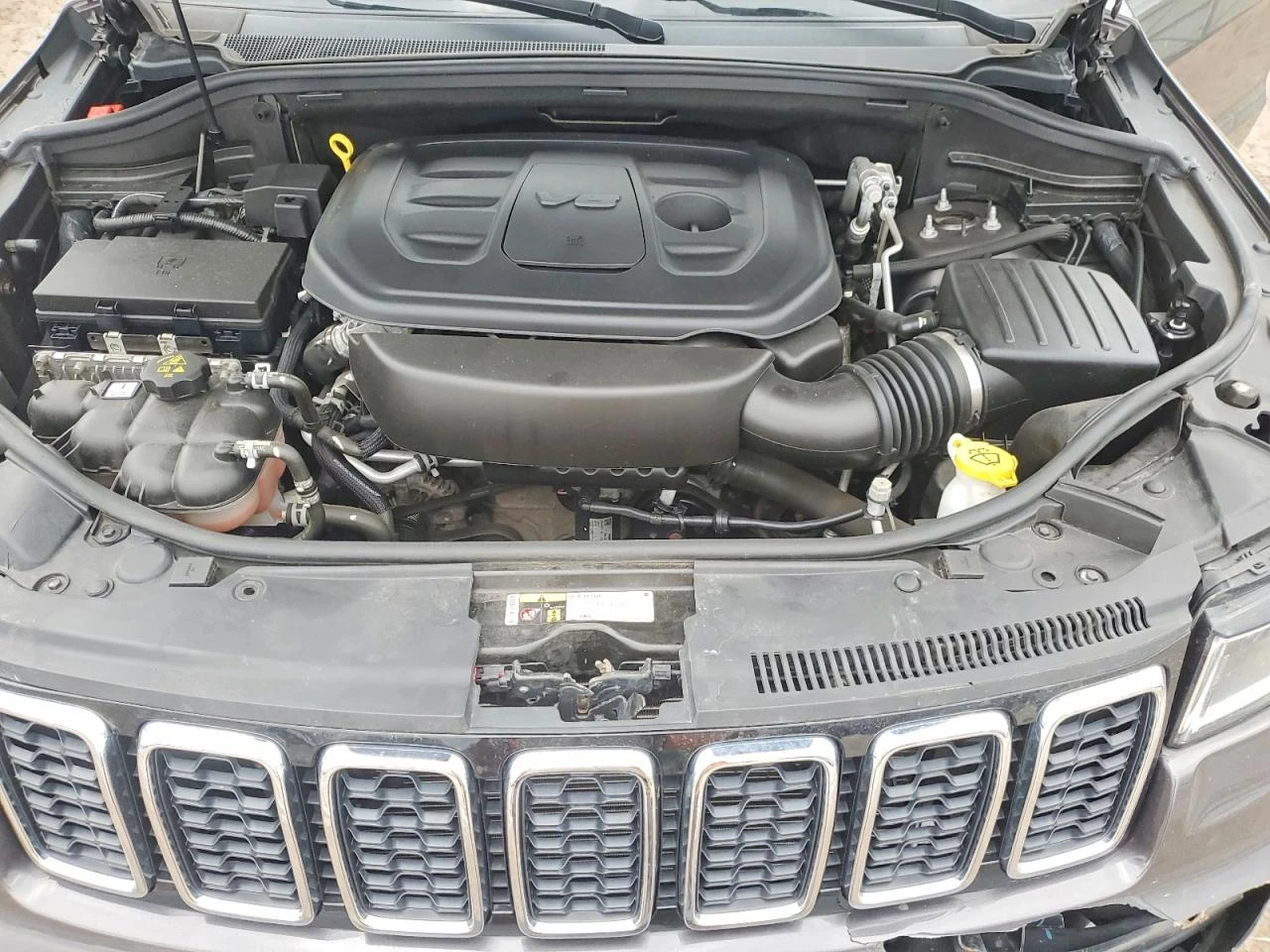 Jeep Grand cherokee 3.6l Limited, снимка 12 - Автомобили и джипове - 54323453