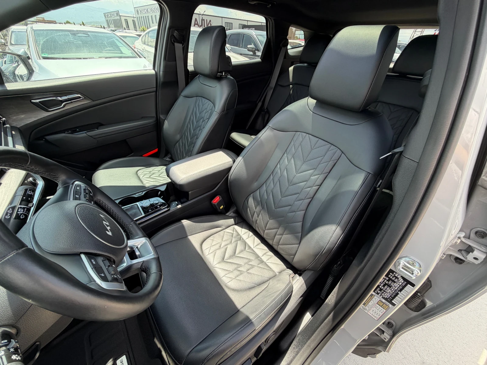 Kia Sportage X-Line Pro* 4X4* H/K* , снимка 8 - Автомобили и джипове - 54548312