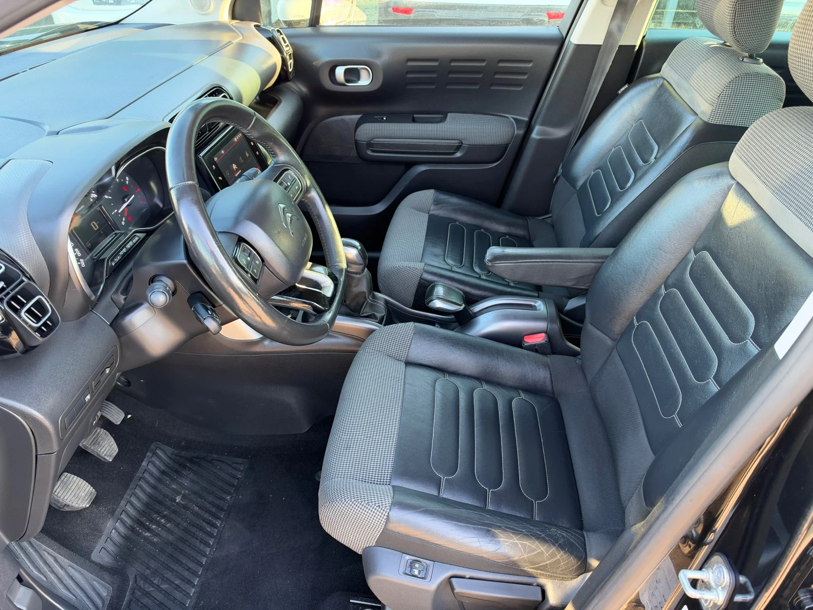 Citroen C3 Aircross 1.6d /100hp/SERVICE BOOK/ | Mobile.bg � ����������� 10