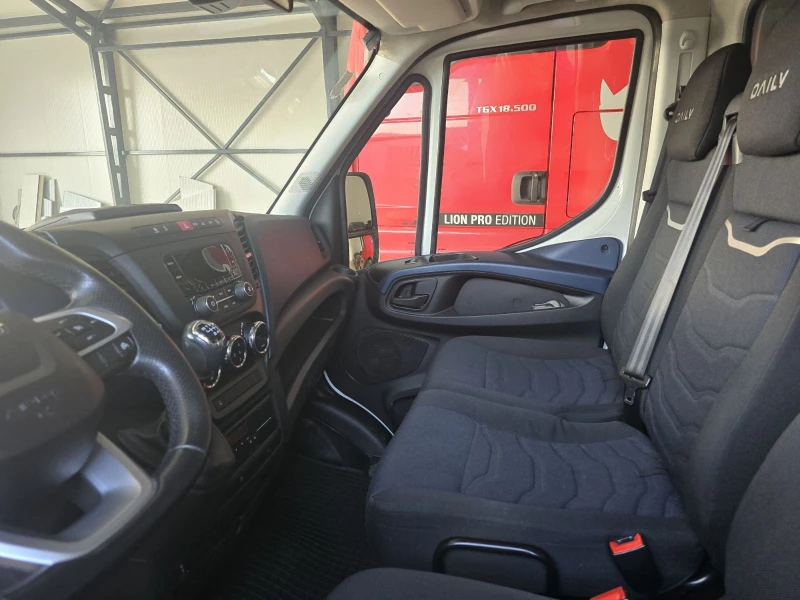 Iveco Daily, снимка 14 - Бусове и автобуси - 48593546