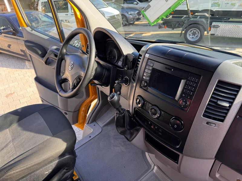 VW Crafter 2.0TDI Клима L1H1 , снимка 11 - Бусове и автобуси - 48800416