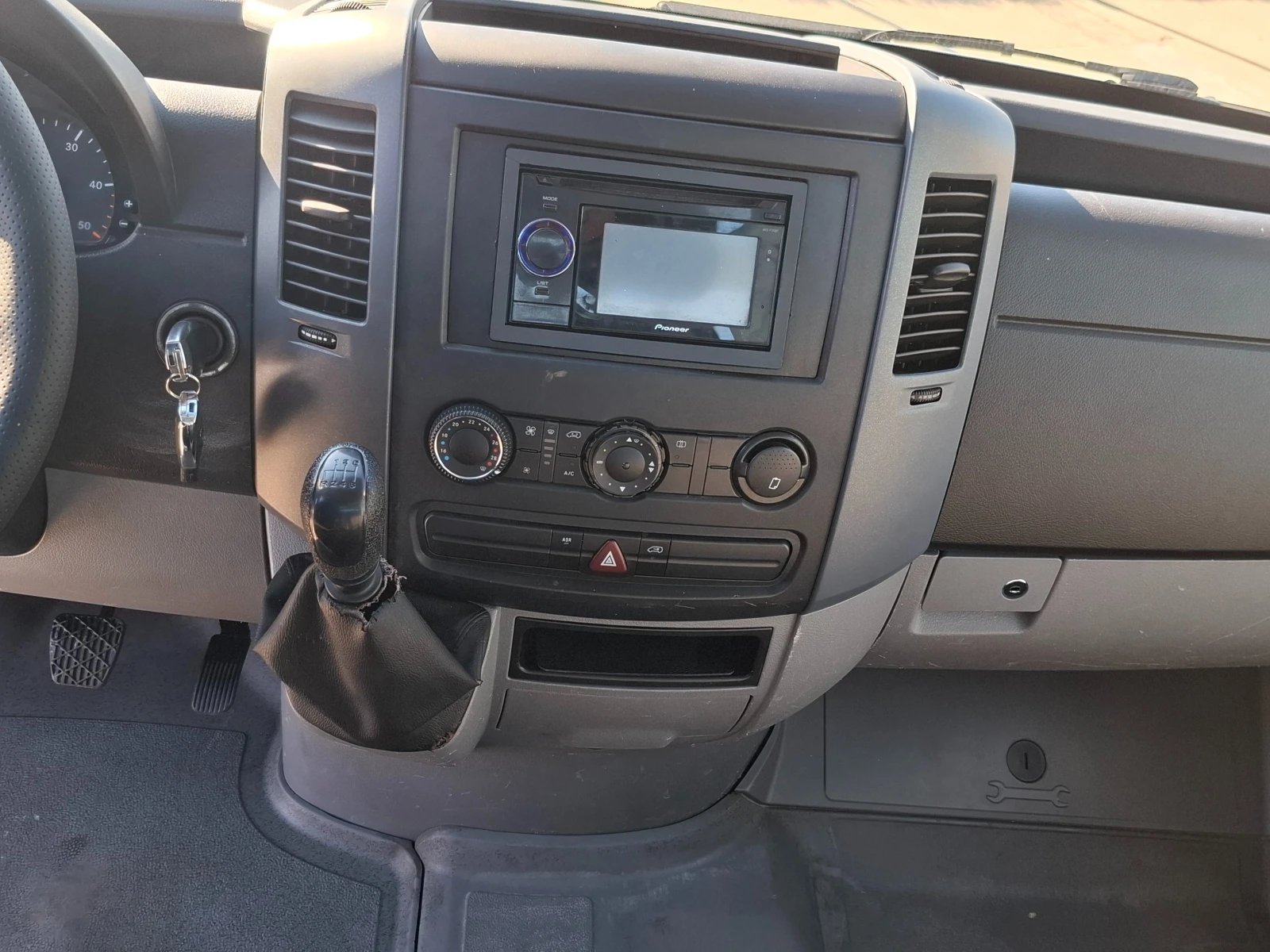 Mercedes-Benz Sprinter 416 До3.5т/Клима/Euro5 - изображение 8