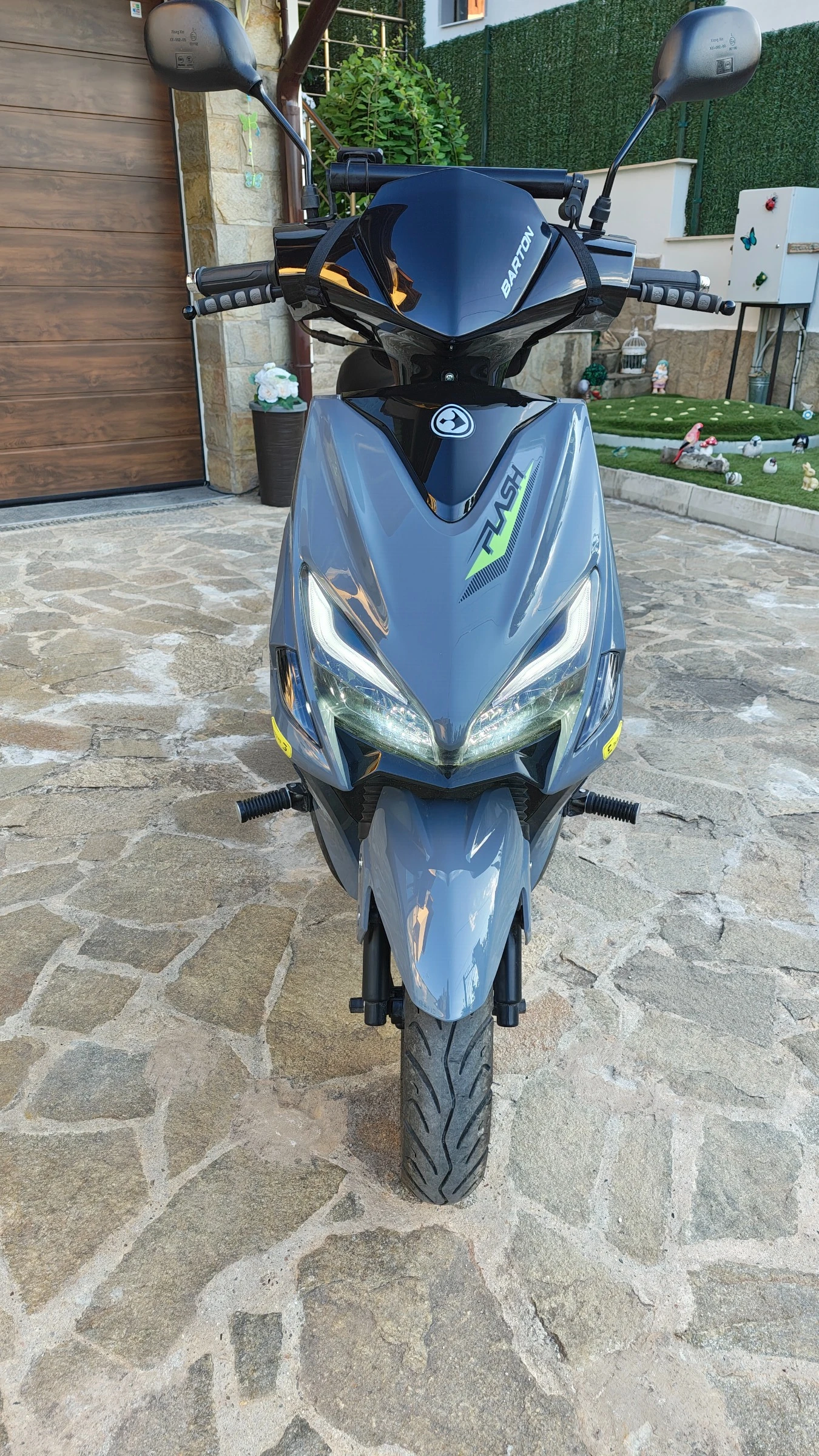 Barton Scooters Flash