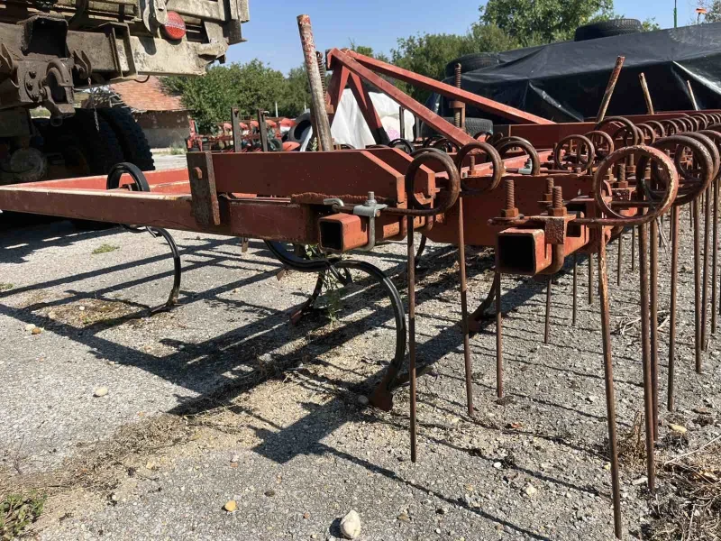 Култиватор Друга марка 4 метра, снимка 4 - Селскостопанска техника - 52807339