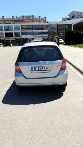 Обява за продажба на Honda Jazz 1.3 уникат ~4 000 лв. - изображение 4