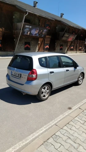 Обява за продажба на Honda Jazz 1.3 уникат ~4 000 лв. - изображение 3