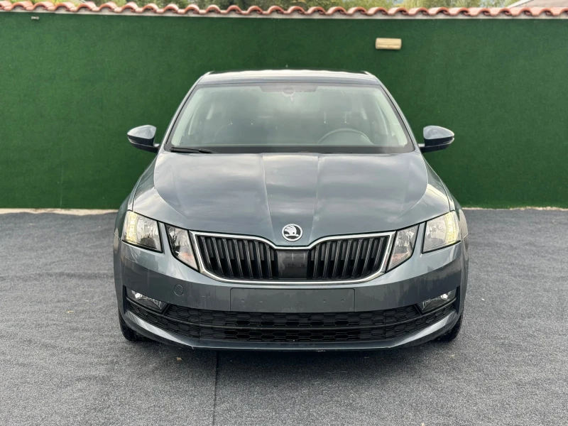 Skoda Octavia 1.6D, снимка 2 - Автомобили и джипове - 46992405