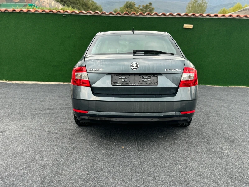 Skoda Octavia 1.6D, снимка 6 - Автомобили и джипове - 46992405