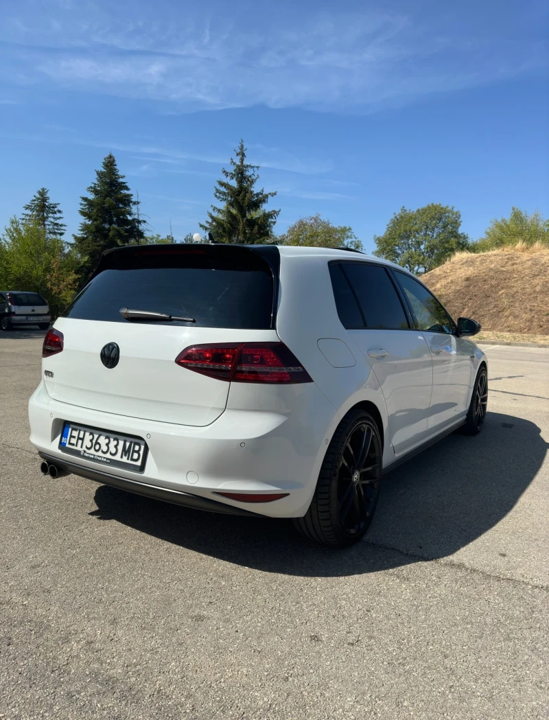 VW Golf, снимка 5 - Автомобили и джипове - 47524549