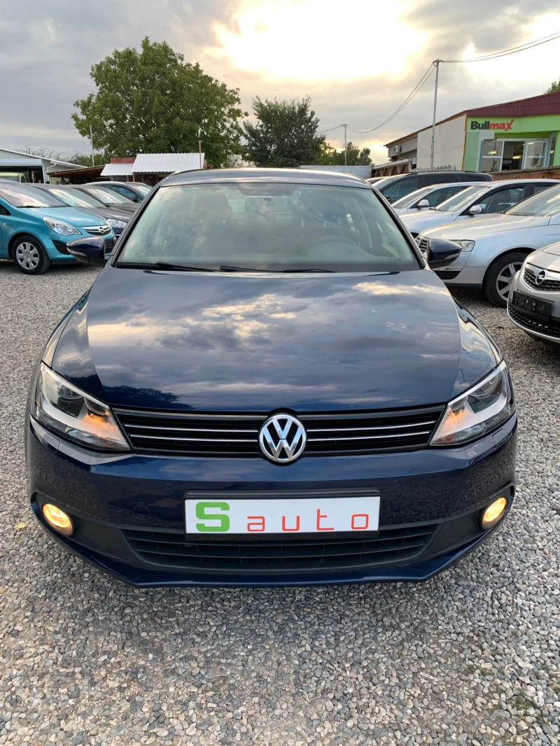 VW Jetta 1.6TDI, снимка 2 - Автомобили и джипове - 47390199