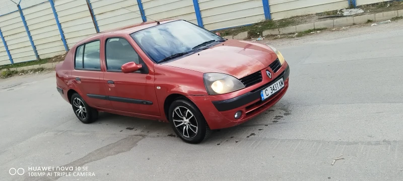 Renault Clio 1.4 КЛИМАТИК , снимка 1 - Автомобили и джипове - 47589654