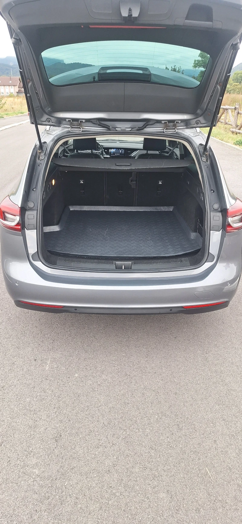 Opel Insignia 2.0 D, снимка 9 - Автомобили и джипове - 52408472