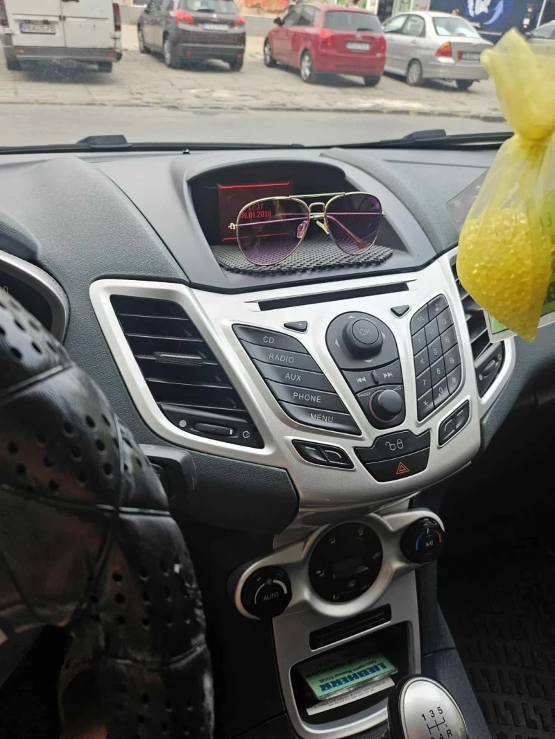 Ford Fiesta, снимка 10 - Автомобили и джипове - 52414790