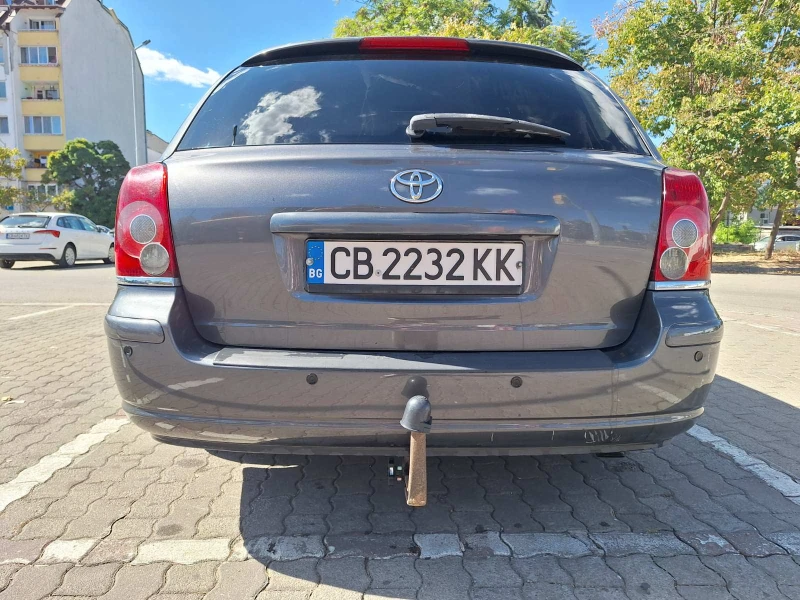 Toyota Avensis 2.2 D-САТ, снимка 7 - Автомобили и джипове - 52667317