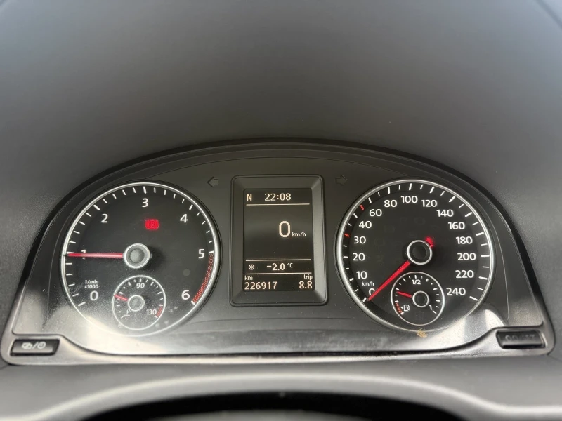 VW Caddy 1, 6 , 7местно, снимка 10 - Автомобили и джипове - 53303561