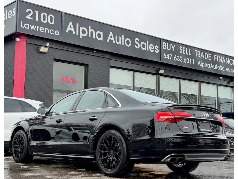 Audi S8 * Plus| 605HP| DESIGN PCKG| 2 SETS OF WHEELS| * CA, снимка 3 - Автомобили и джипове - 52803949