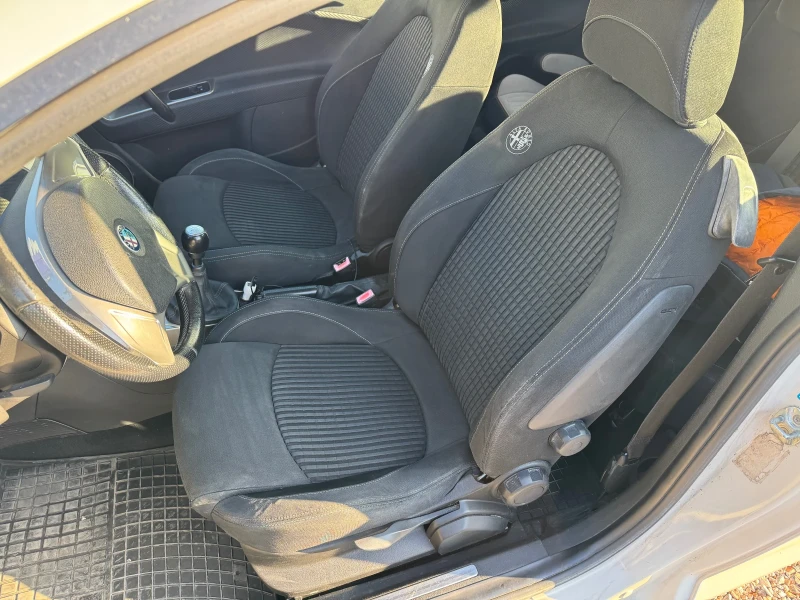 Alfa Romeo MiTo 1.6 Jtdm, снимка 6 - Автомобили и джипове - 53174079