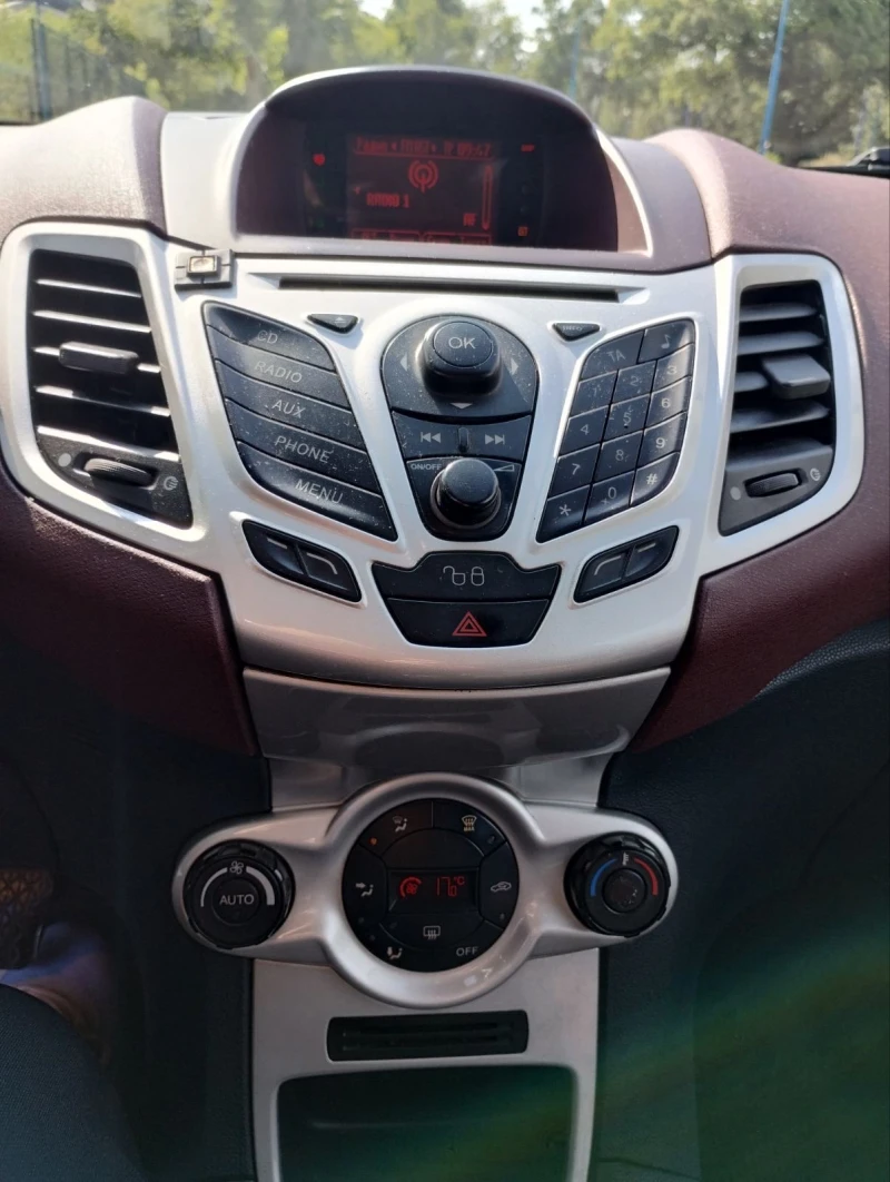 Ford Fiesta 1.4  97к.с. БЕНЗИН -ГАЗ!, снимка 5 - Автомобили и джипове - 53497363