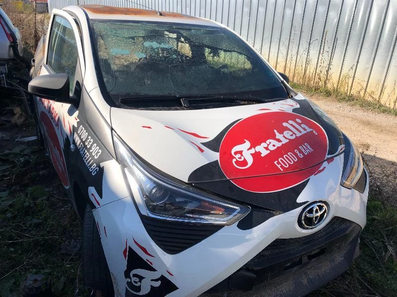 Toyota Aygo 1.0i, снимка 4 - Автомобили и джипове - 34477254