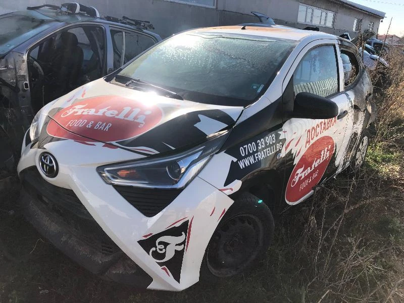 Toyota Aygo 1.0i, снимка 3 - Автомобили и джипове - 34477254