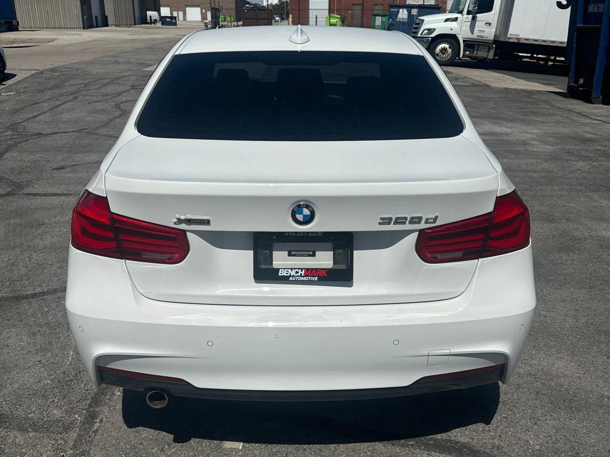 BMW 328 d xDrive КАМЕРИ* ПОДГРЕВИ* М ПАКЕТ*  - изображение 4
