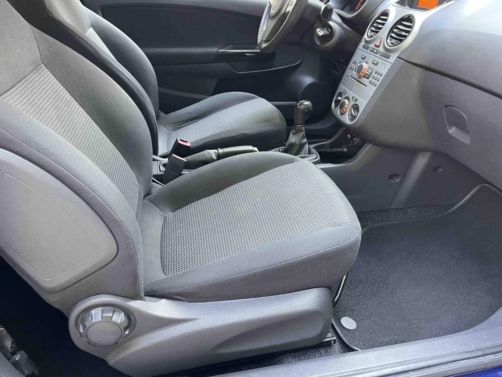 Opel Corsa  - изображение 7