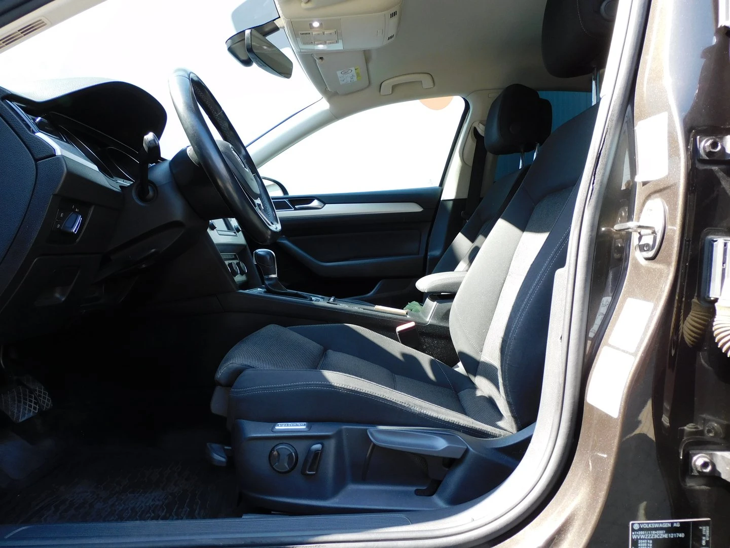 VW Passat Comfortline 2.0TDI BMT - изображение 7