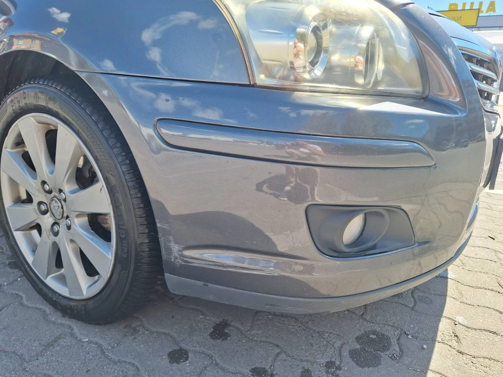 Toyota Avensis 2.2 D-САТ - изображение 6