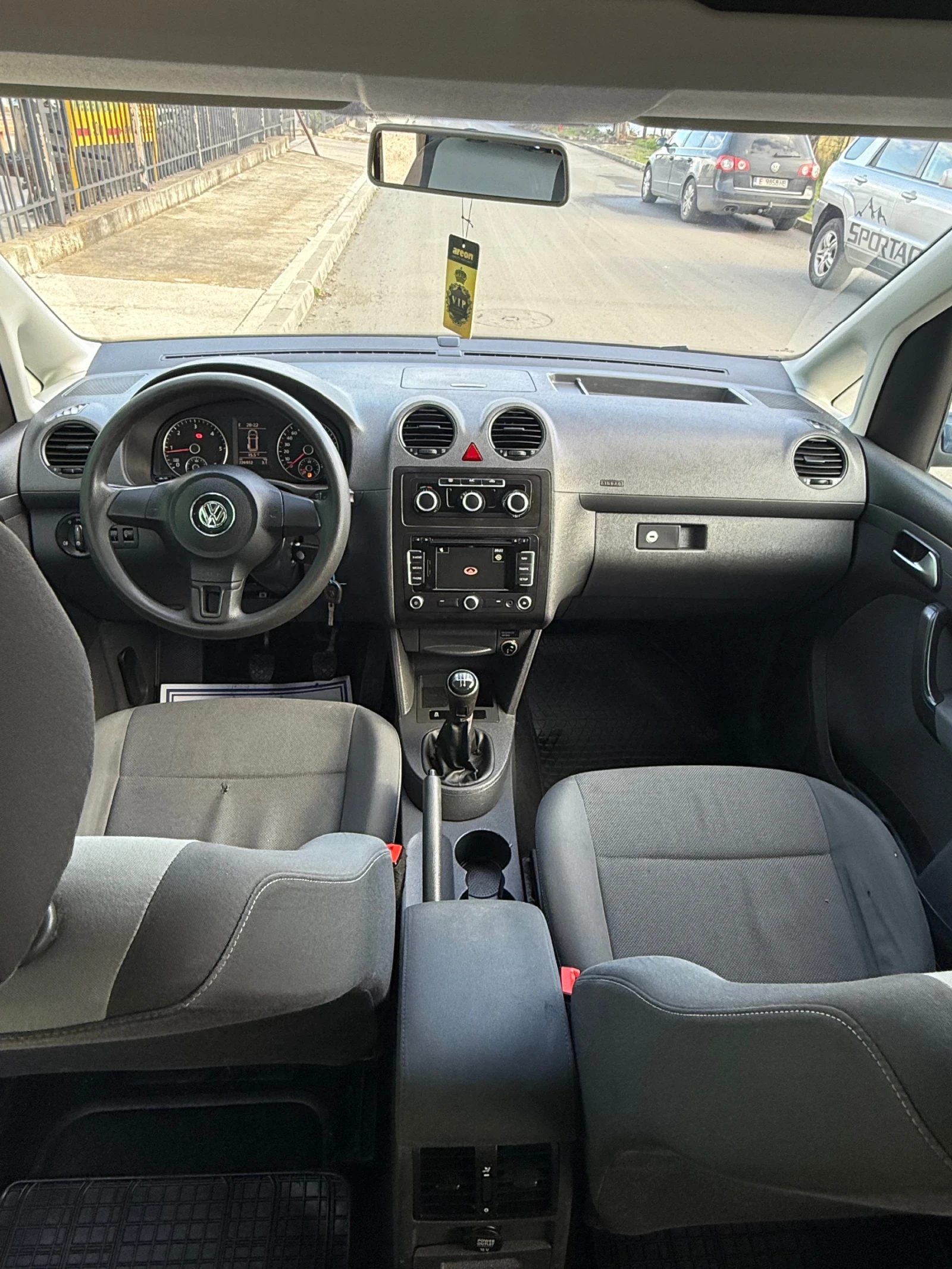 VW Caddy 1, 6 , 7местно - изображение 8