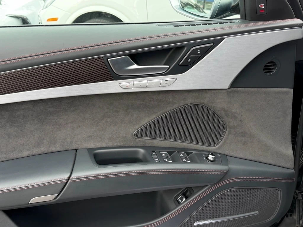 Audi S8 * Plus| 605HP| DESIGN PCKG| 2 SETS OF WHEELS| * CA | Mobile.bg � ����������� 12