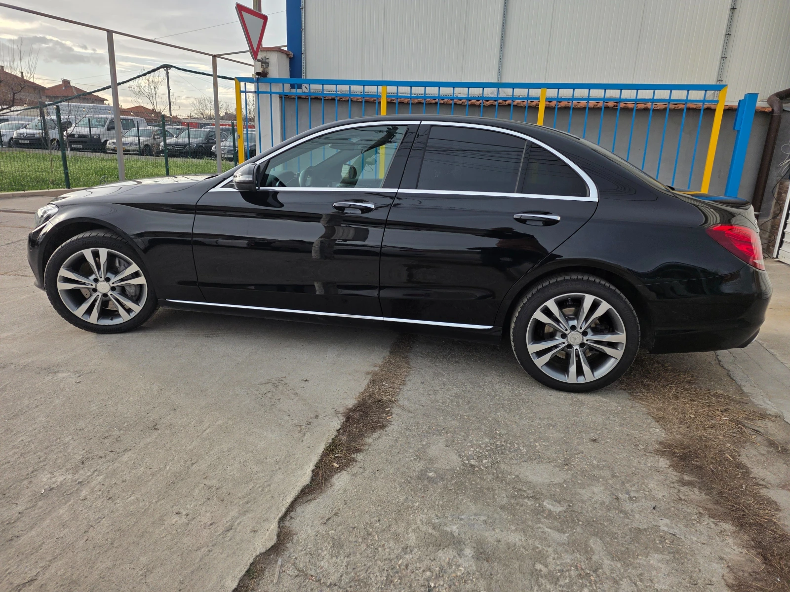 Mercedes-Benz C 350 C 350E Plugin hybrid - изображение 3