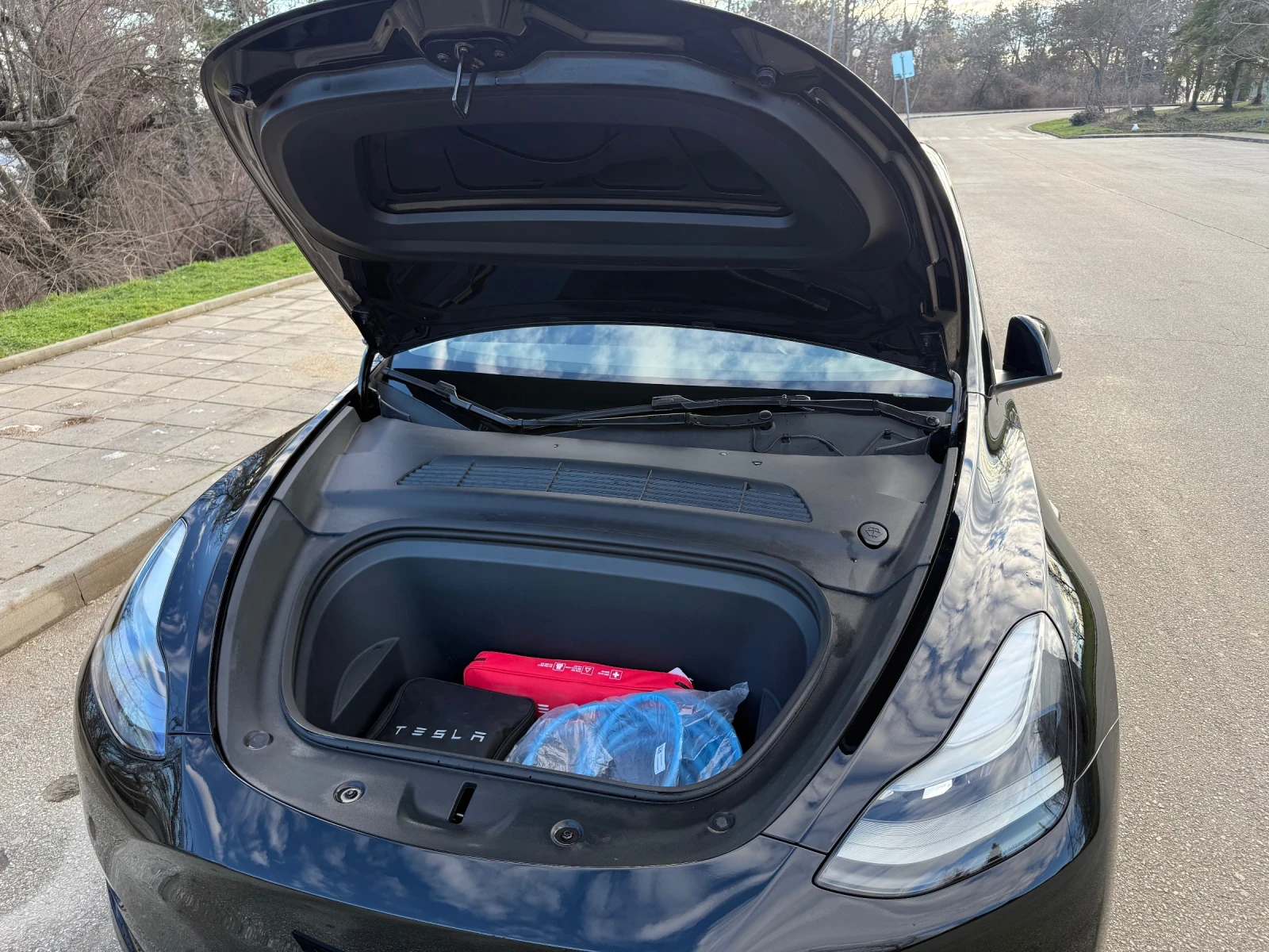 Tesla Model Y Performance �������� | Mobile.bg � ����������� 12