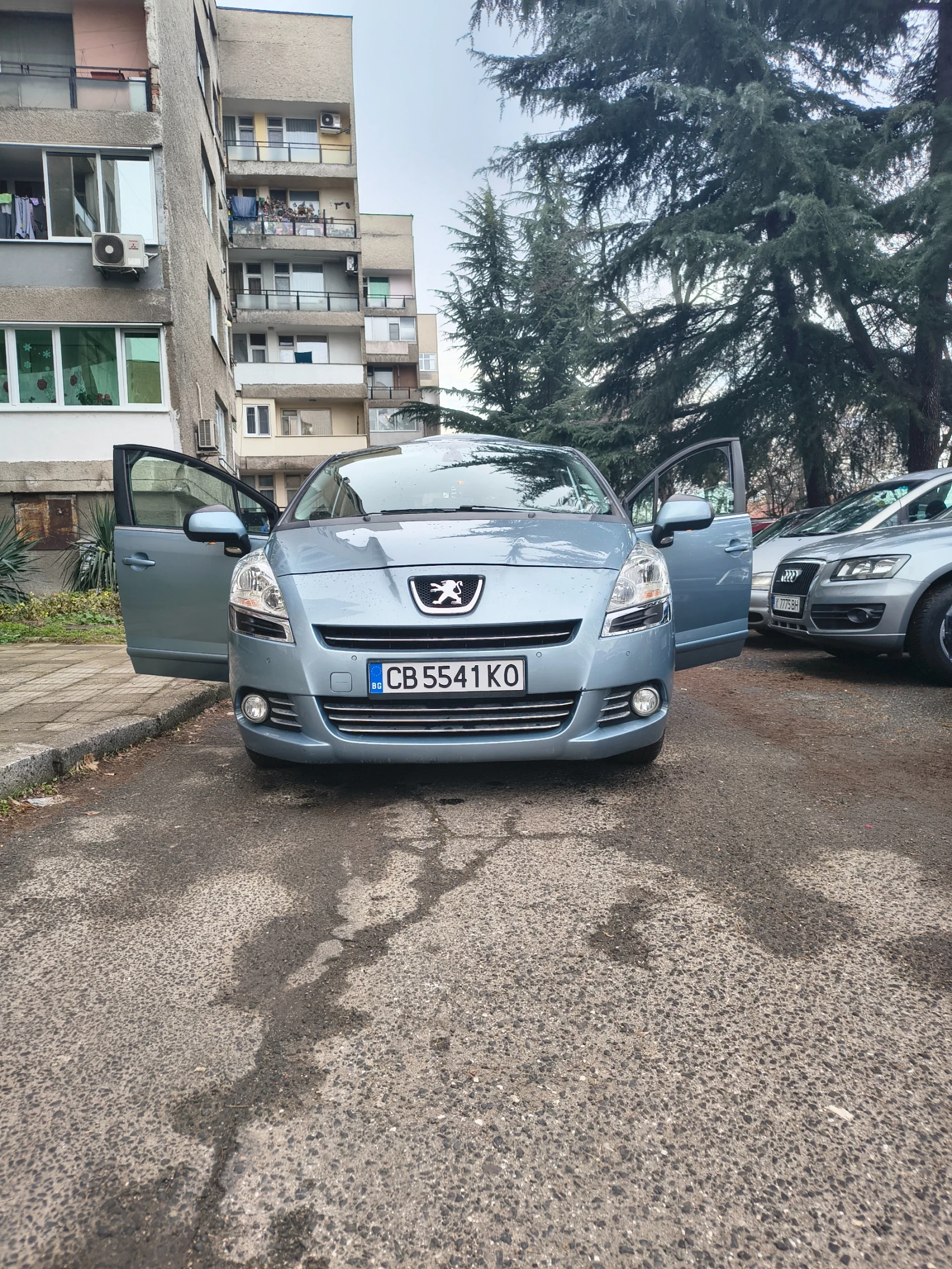 Peugeot 5008 СПЕШНО, снимка 2 - Автомобили и джипове - 53666188