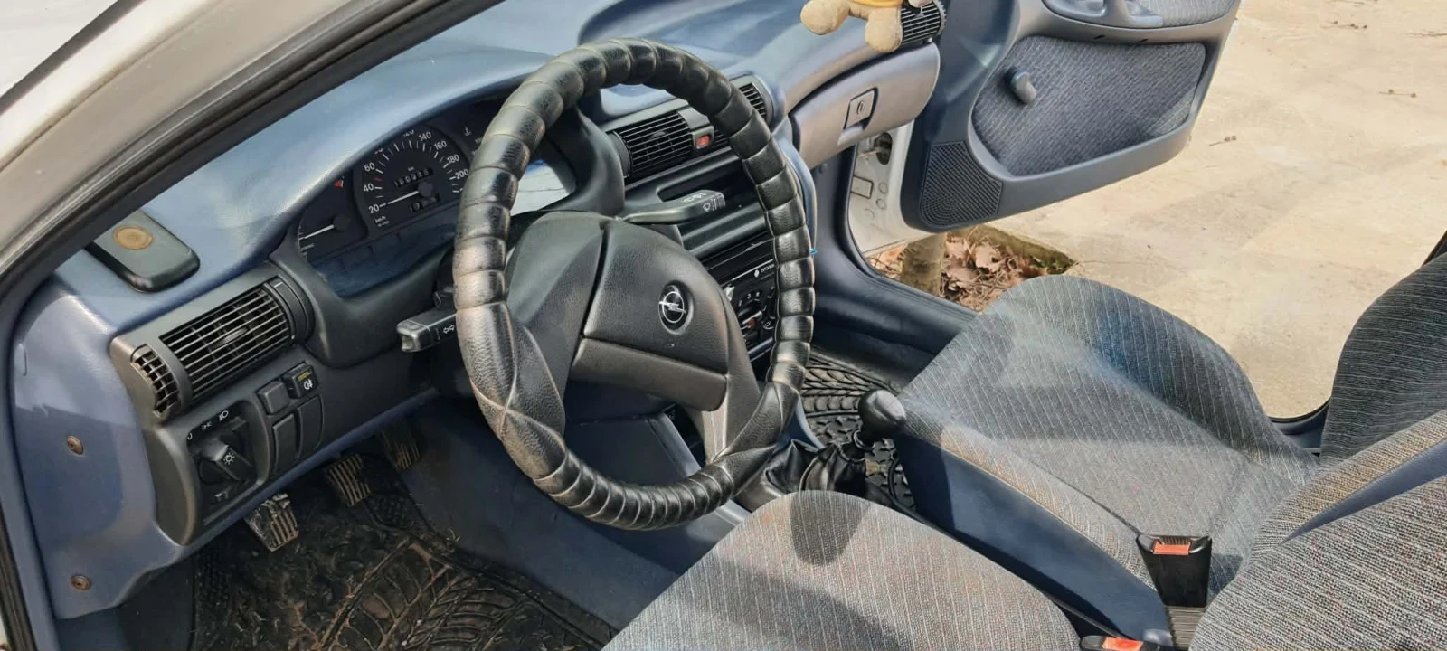 Opel Astra 1.4 i - изображение 5