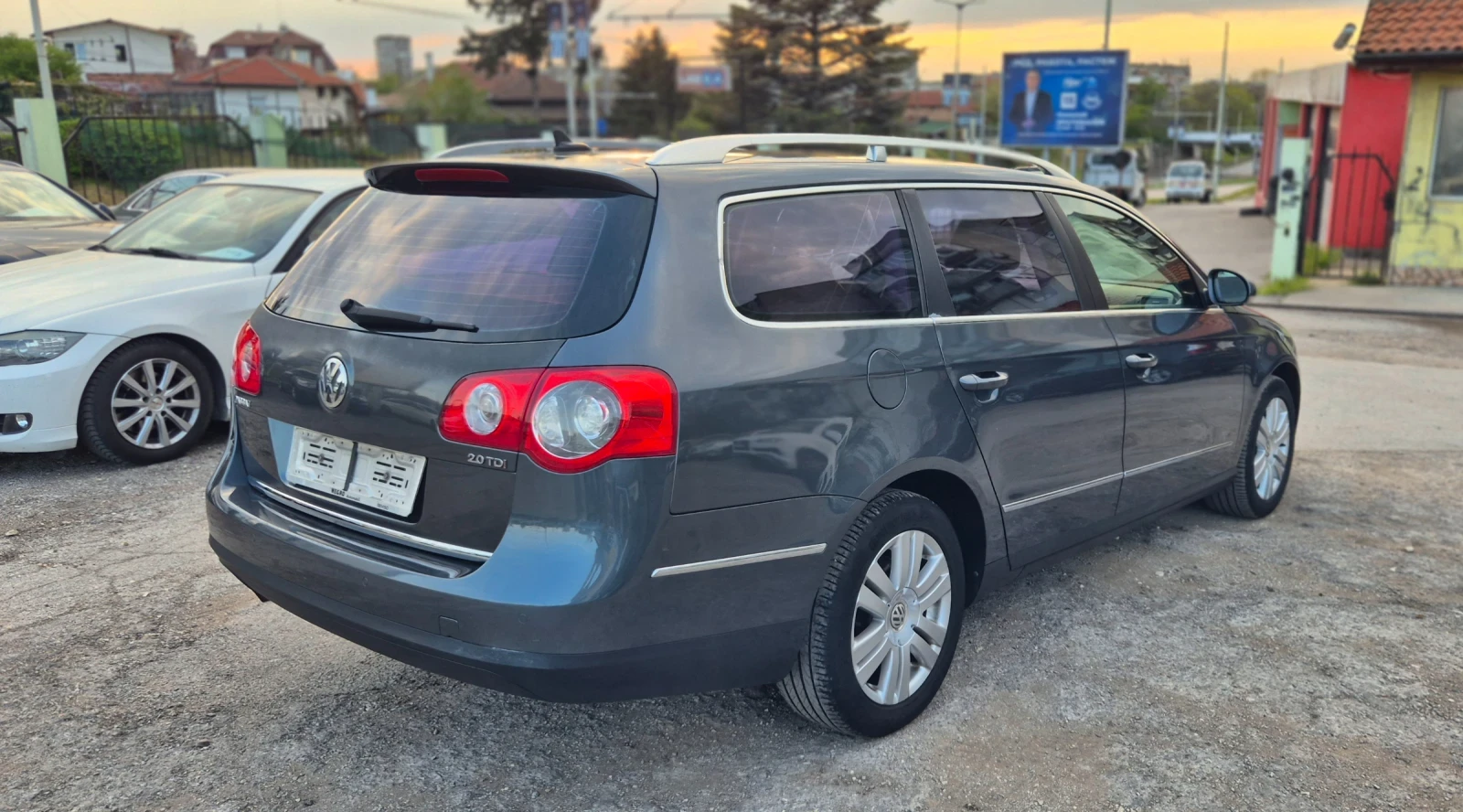 VW Passat 2.0TDI* DSG* HIGHLINE* NAVI, снимка 3 - Автомобили и джипове - 54230353